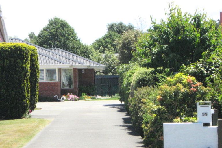 Photo of property in 39 Somerfield Street, Somerfield, Christchurch, 8024