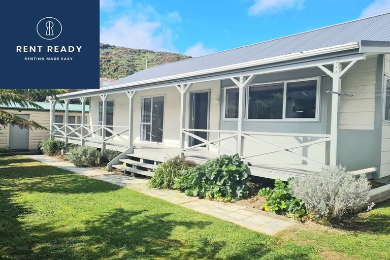 Photo of property in 4 Emily Way, Karori, Wellington, 6012