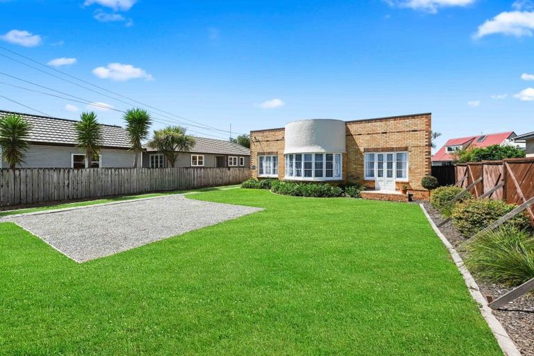 Photo of property in 12 Grey Street, Hamilton East, Hamilton, 3216