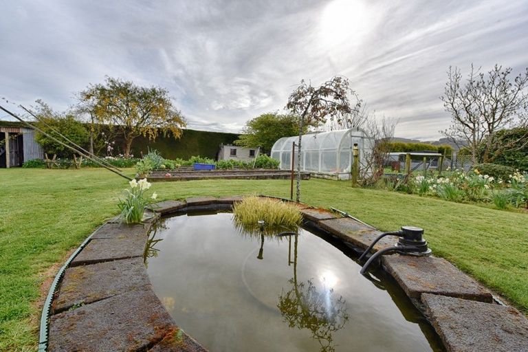 Photo of property in 26 Tokanui-haldane Road, Tokanui, 9884