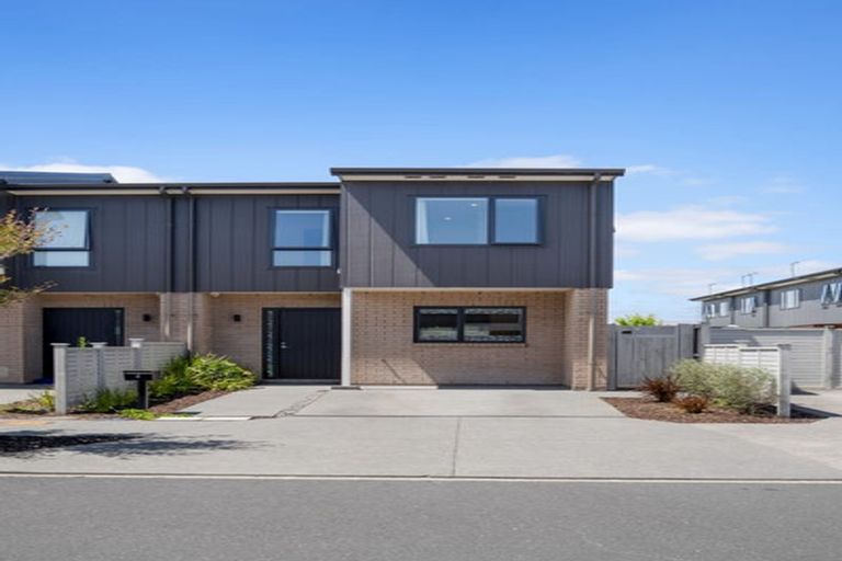 Photo of property in 4 Orona Place, Takanini, 2112