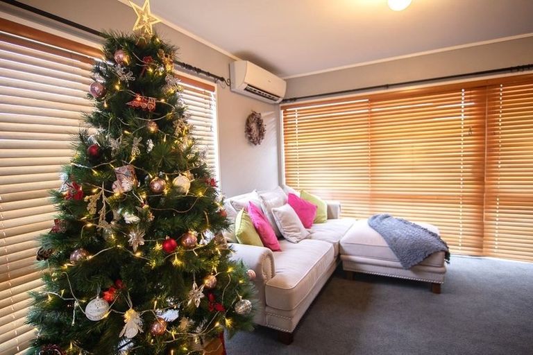 Photo of property in 9 Huber Street, Weymouth, Auckland, 2103