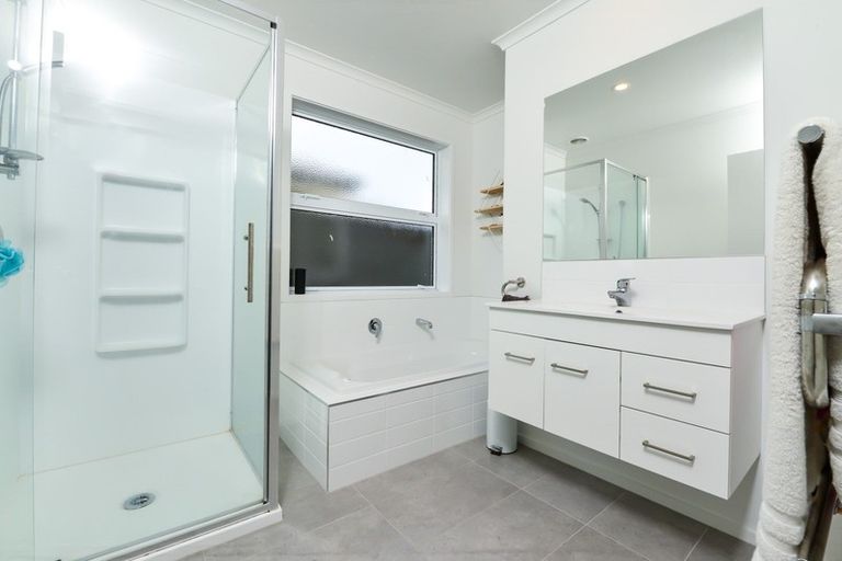 Photo of property in 13 Hapu Avenue, Baverstock, Hamilton, 3200