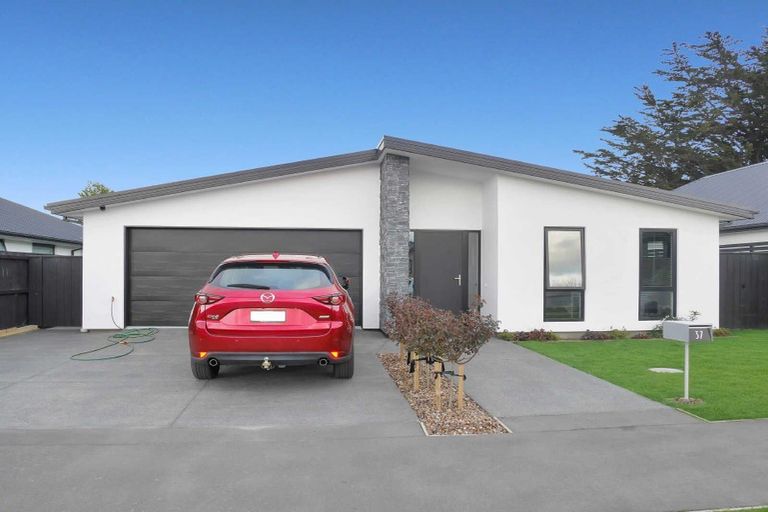 Photo of property in 37 Robert Duncan Road, Belfast, Christchurch, 8051