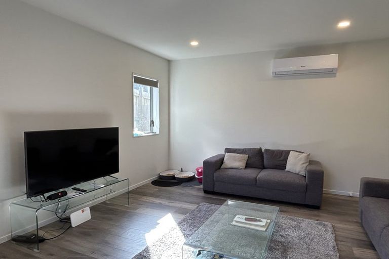 Photo of property in 13b Reynella Drive, Massey, Auckland, 0614