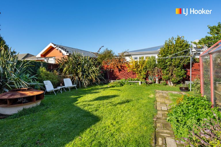 Photo of property in 27 Melbourne Street, South Dunedin, Dunedin, 9012