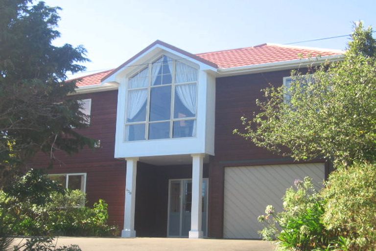 Photo of property in 43 Trelissick Crescent, Ngaio, Wellington, 6035