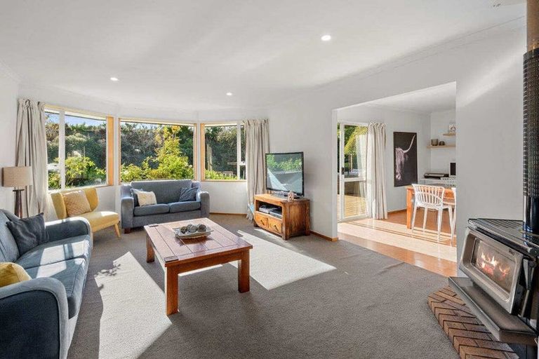 Photo of property in 1 Queen Street, Springfield, 7681