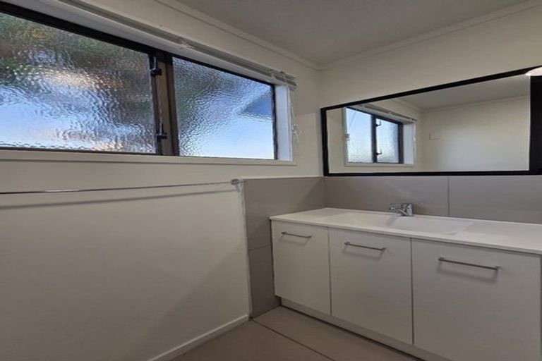 Photo of property in 14 Waimana Road, Conifer Grove, Takanini, 2112