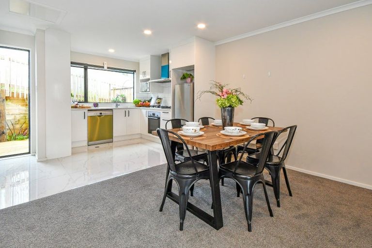 Photo of property in 27a Poruru Close, Papakura, 2110