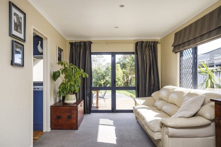 Photo of property in 94 Summerhill Drive, Fitzherbert, Palmerston North, 4410