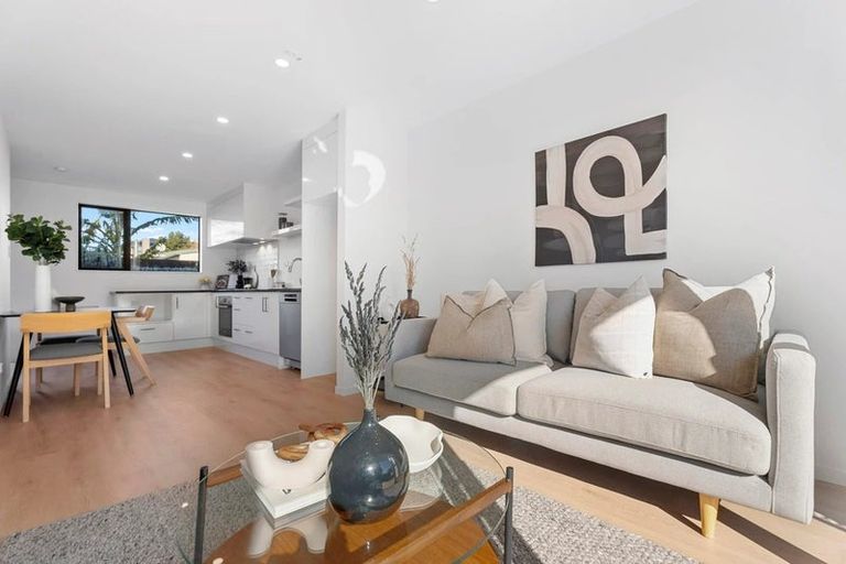 Photo of property in 5/3 Derrett Place, Mangere Bridge, Auckland, 2022