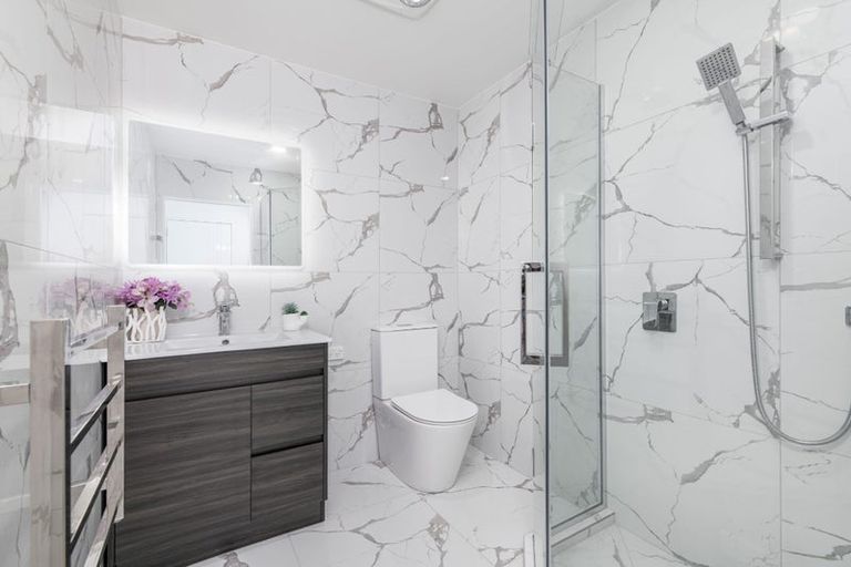 Photo of property in 23b Crystal Avenue, Glendene, Auckland, 0602