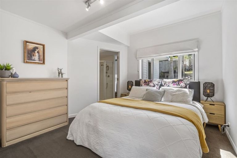 Photo of property in 2/21 Hythe Terrace, Mairangi Bay, Auckland, 0630