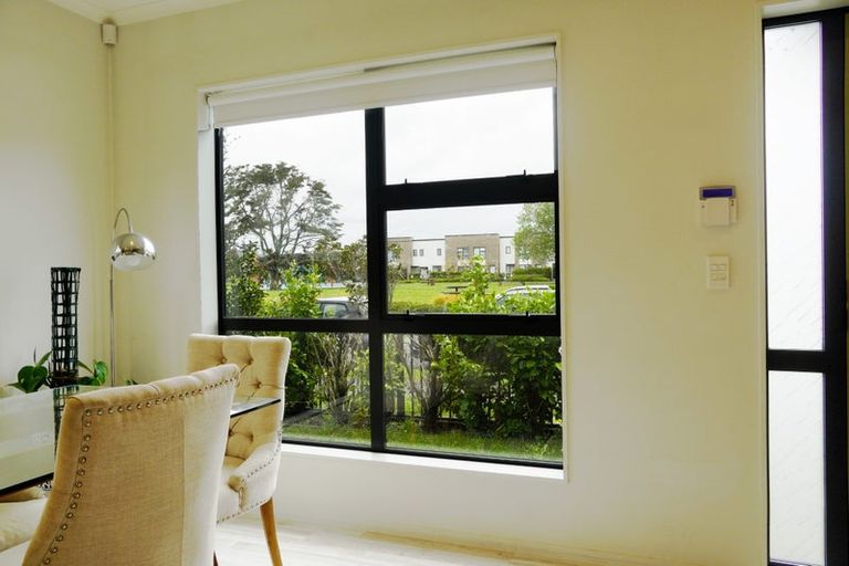 Photo of property in 13 Nganui Avenue, Takanini, 2112
