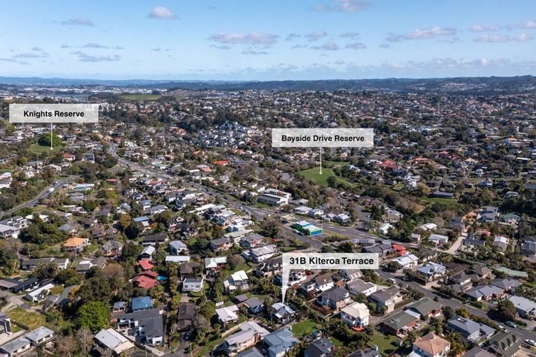 Photo of property in 2/31 Kiteroa Terrace, Rothesay Bay, Auckland, 0630