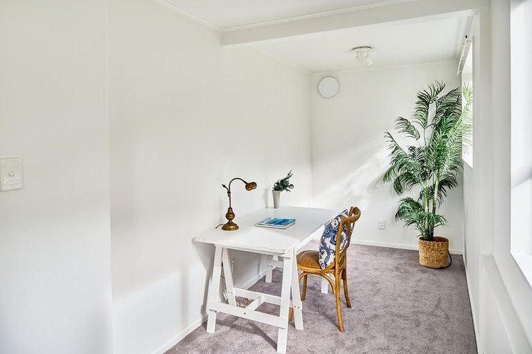 Photo of property in 27 Old Coach Road, Johnsonville, Wellington, 6037