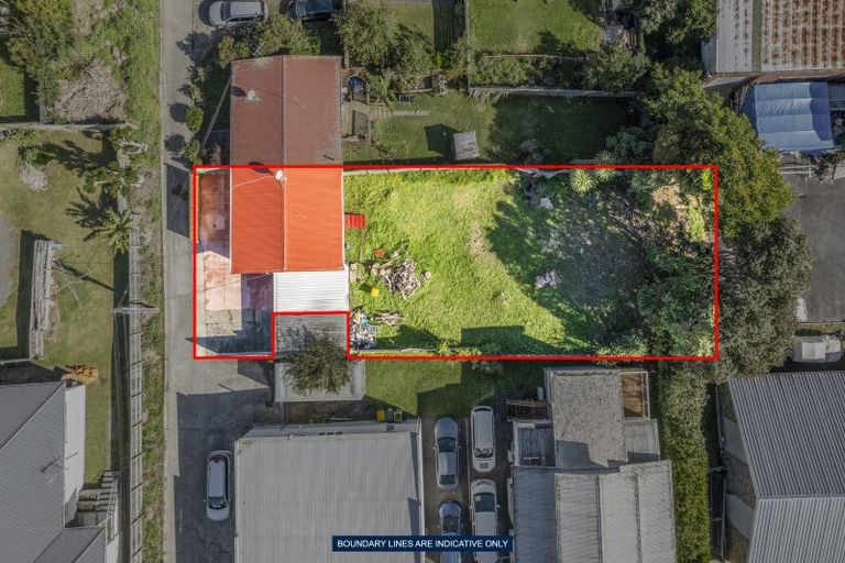 Photo of property in 1/8 Westward Ho, Glen Eden, Auckland, 0602