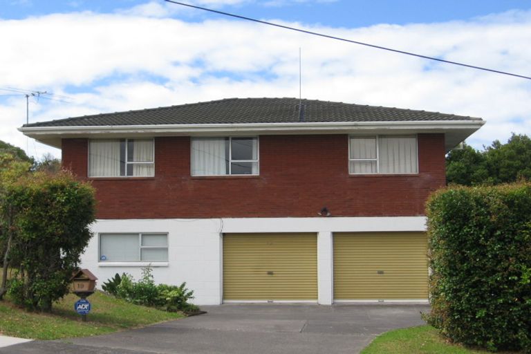 Photo of property in 19 Gulf View Road, Murrays Bay, Auckland, 0630