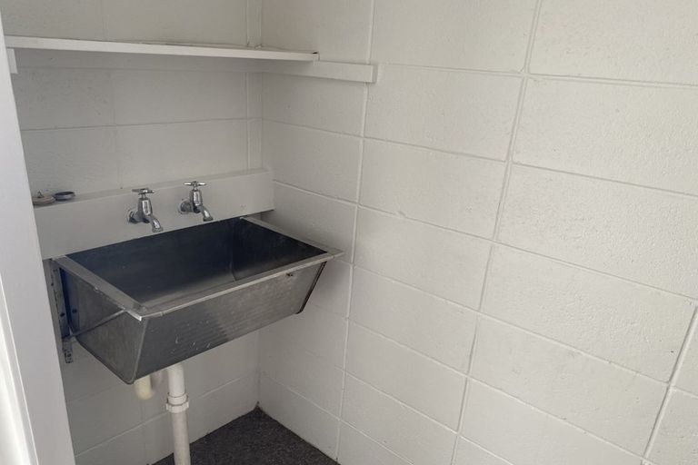 Photo of property in 9/569 High Street, Boulcott, Lower Hutt, 5010