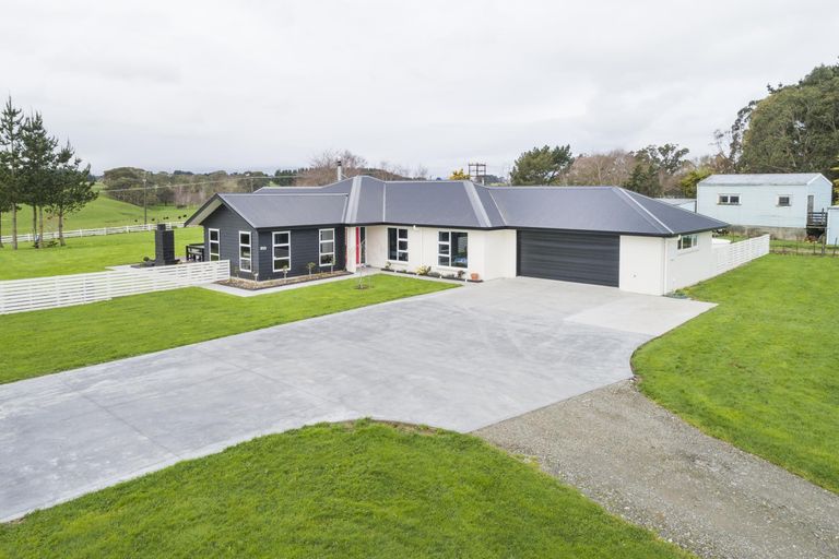 Photo of property in 733 Stoney Creek Road, Bunnythorpe, Palmerston North, 4470