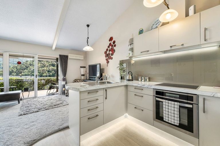 Photo of property in 4t Rutland Street, Picton, 7220