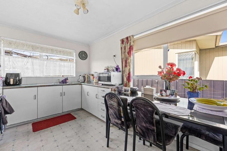 Photo of property in 146 Randwick Road, Moera, Lower Hutt, 5010
