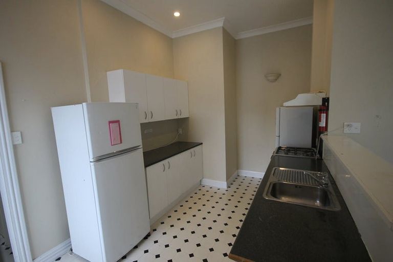 Photo of property in 3 Mckenzie Terrace, Te Aro, Wellington, 6011