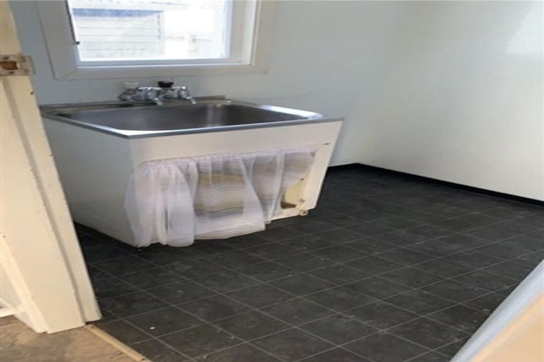 Photo of property in 71 Stirrat Street, Kingswell, Invercargill, 9812