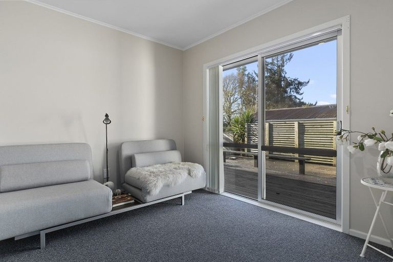 Photo of property in 10 Lynwood Place, Chedworth, Hamilton, 3210