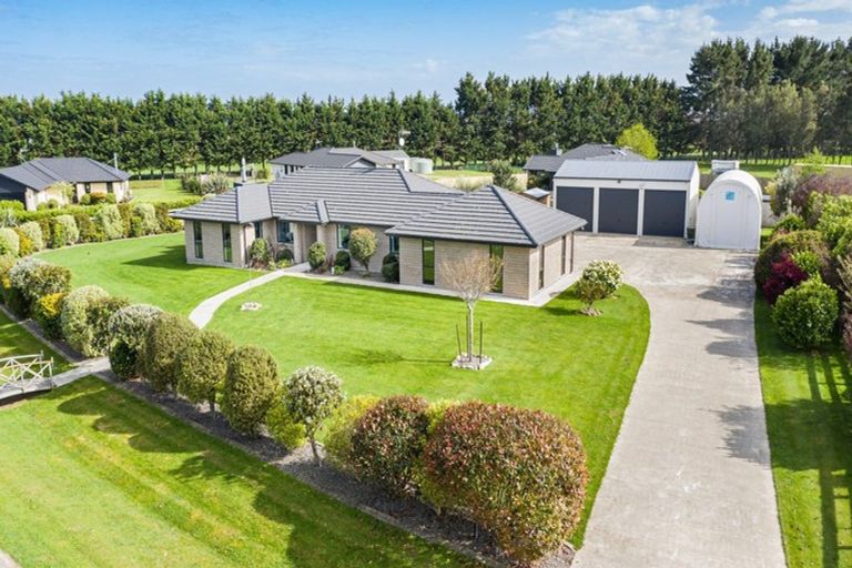 Photo of property in 52 Garth Road, Levin, 5571