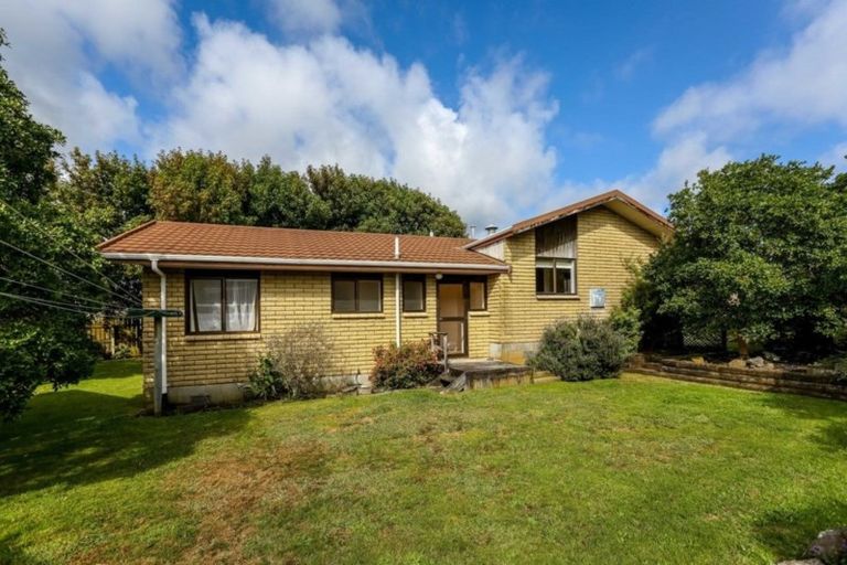 Photo of property in 8a Keats Place, Whalers Gate, New Plymouth, 4310