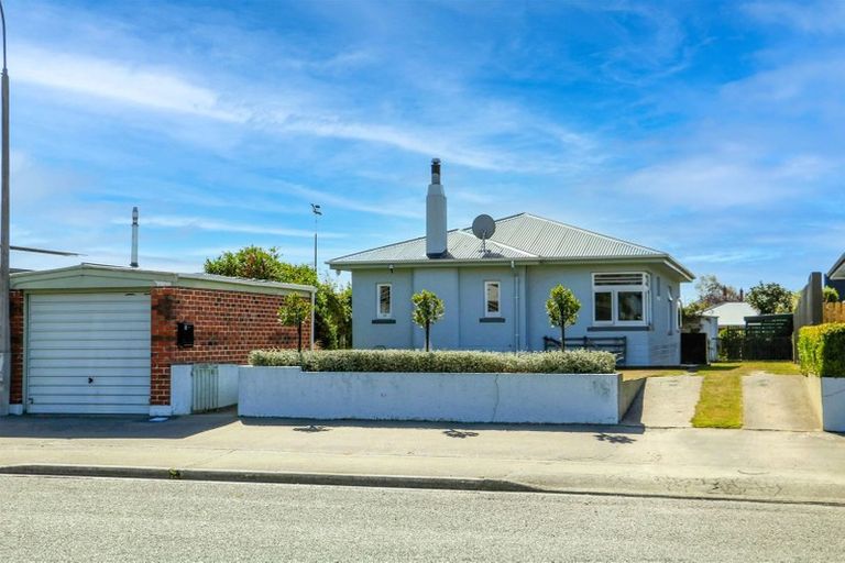 Photo of property in 19 Raymond Street, West End, Timaru, 7910