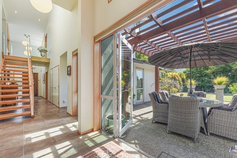 Photo of property in 16 Aratia Way, Richmond, 7020