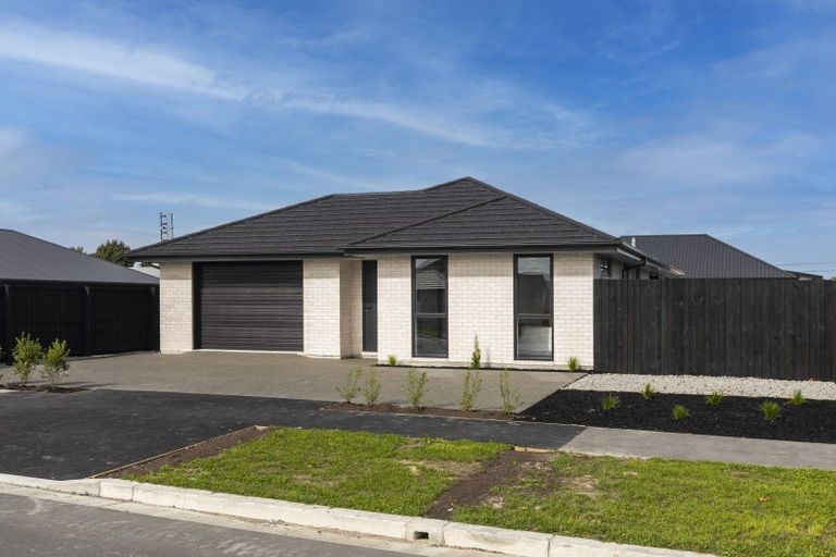 Photo of property in 26 Rannoch Drive, Yaldhurst, Christchurch, 8042