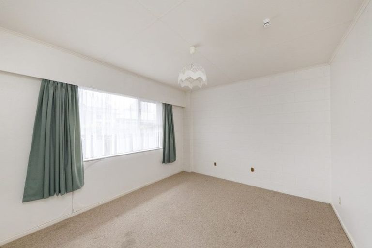 Photo of property in 2/364 Featherston Street, Palmerston North, 4414