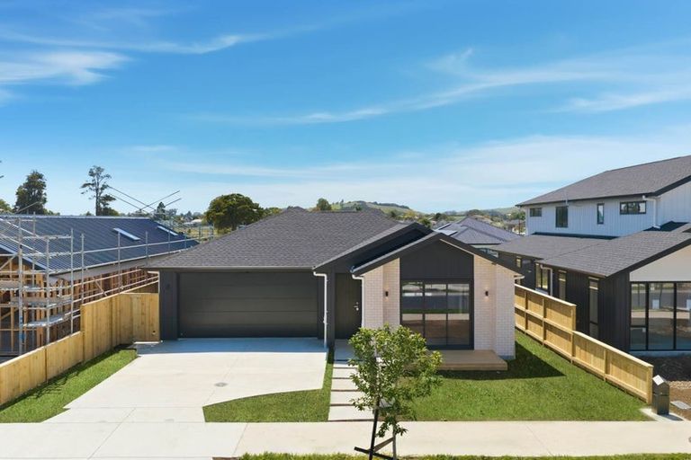 Photo of property in 8 Kakano Street, Clevedon, 2582