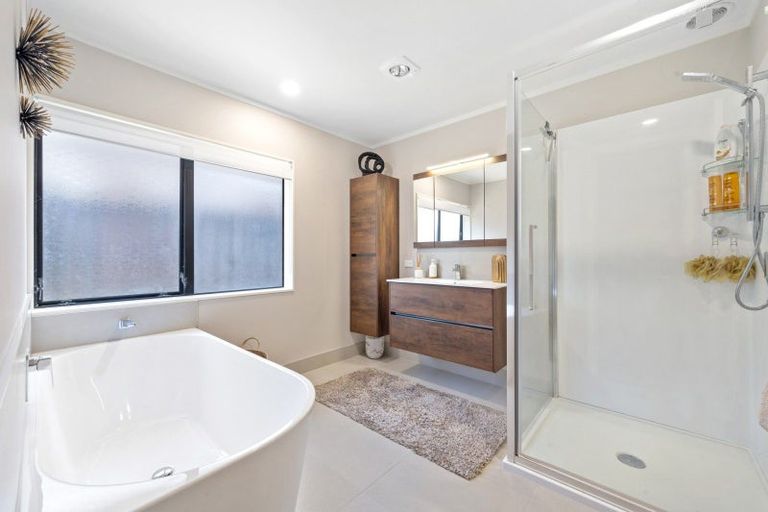 Photo of property in 16 Britannia Place, Half Moon Bay, Auckland, 2012