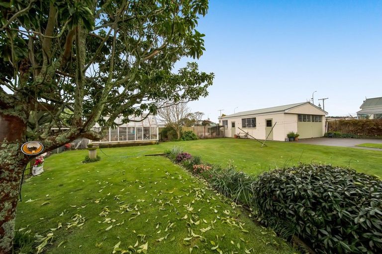 Photo of property in 76 Blake Street, Waitara, 4320