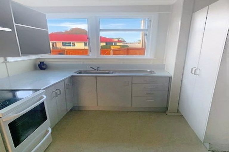 Photo of property in 23 Holland Crescent, Bulls, 4818