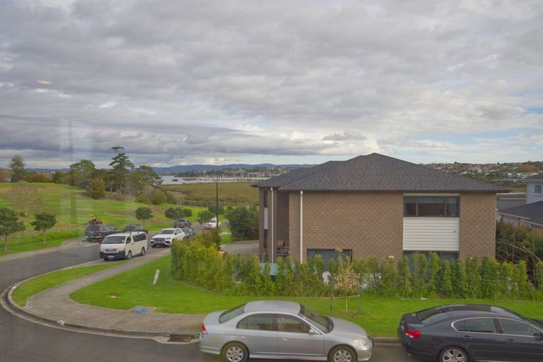 Photo of property in 1 Vazey Way, Hobsonville, Auckland, 0618