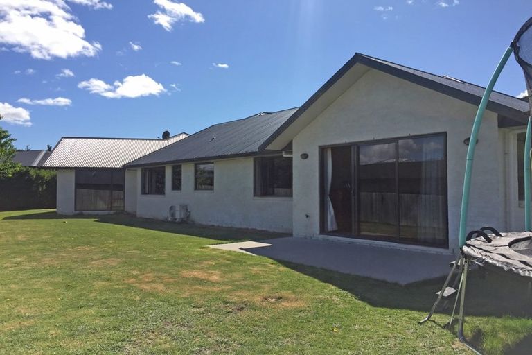 Photo of property in 106 Rob Roy Lane, Wanaka, 9305