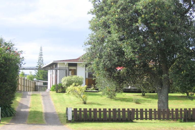 Photo of property in 118 Chartwell Avenue, Whangamata, 3620