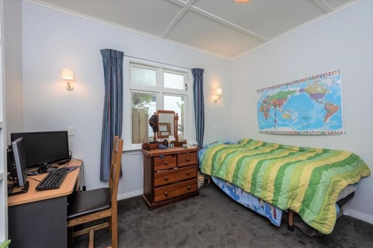 Photo of property in 43 Kano Street, Karori, Wellington, 6012