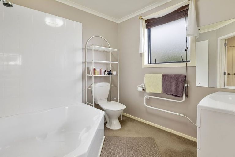 Photo of property in 6 Gowan Close, Shiel Hill, Dunedin, 9013