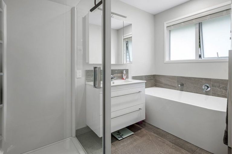 Photo of property in 5 Larches Lane, Kinloch, Taupo, 3377