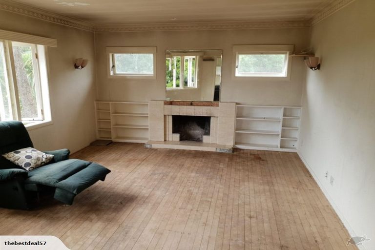 Photo of property in 56 Pah Road, Cockle Bay, Auckland, 2014