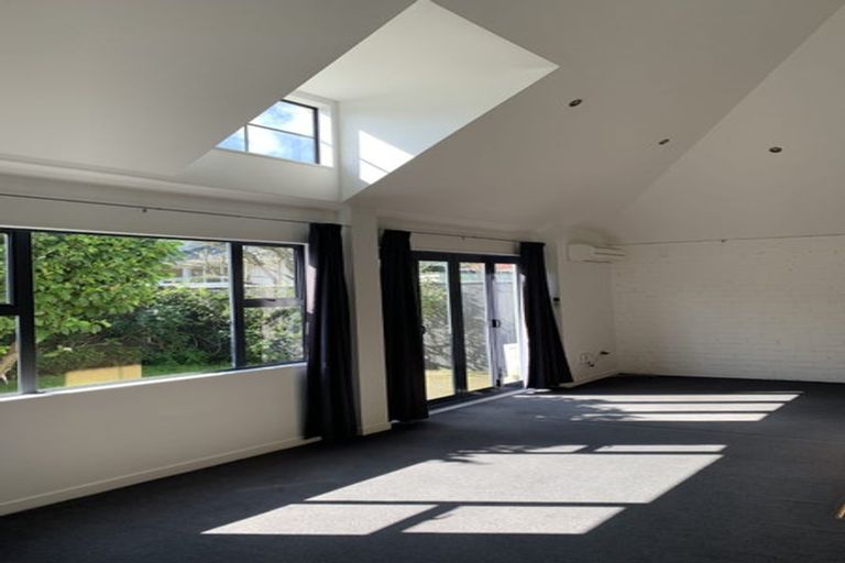 Photo of property in 70 Park Road, Miramar, Wellington, 6022