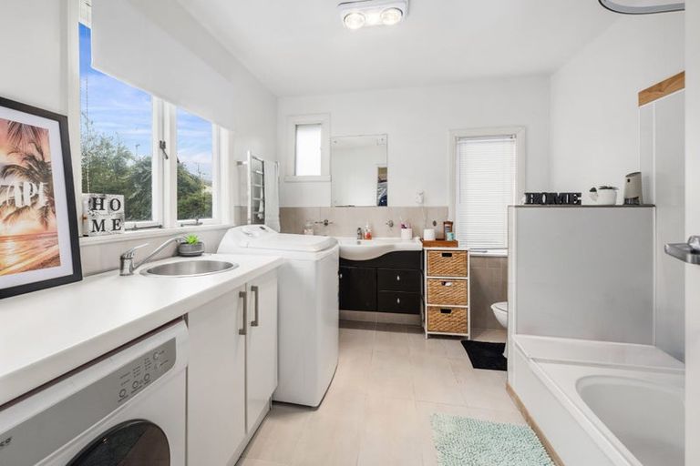 Photo of property in 19 Shirley Street, Mangakakahi, Rotorua, 3015