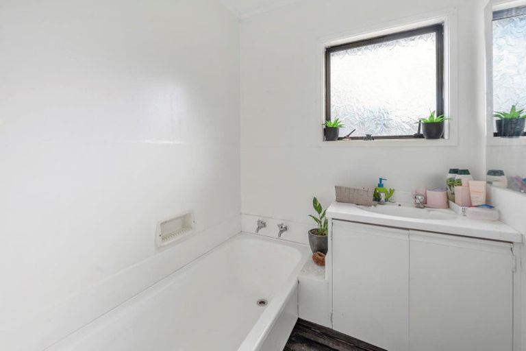 Photo of property in 78 Blomfield Street, Pukehangi, Rotorua, 3015